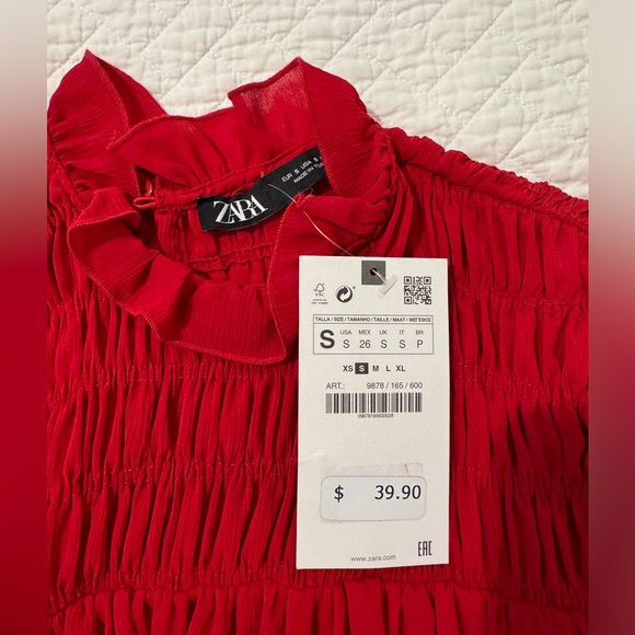 Zara Small red cap sleeve smocked top - Picture 4 of 5